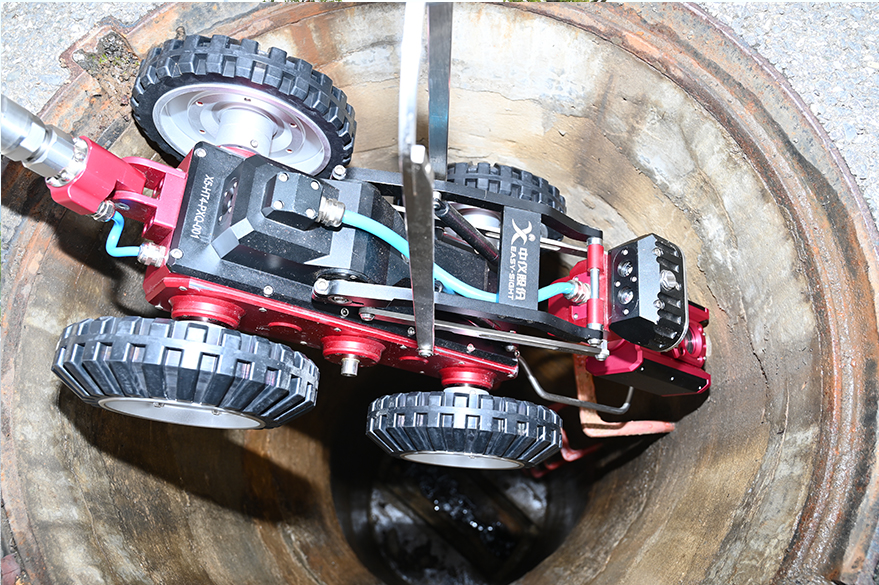 机器人下井.jpg 机器人下井.jpg